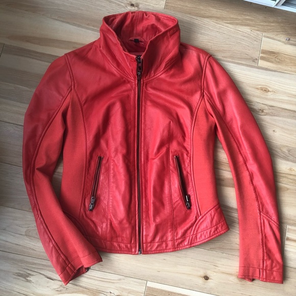 Red stretchy leather jacket - Picture 3 of 9